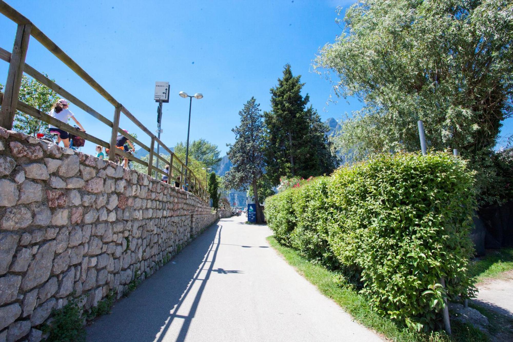 La Casa Di Lavinia Apartment Torbole Sul Garda Luaran gambar