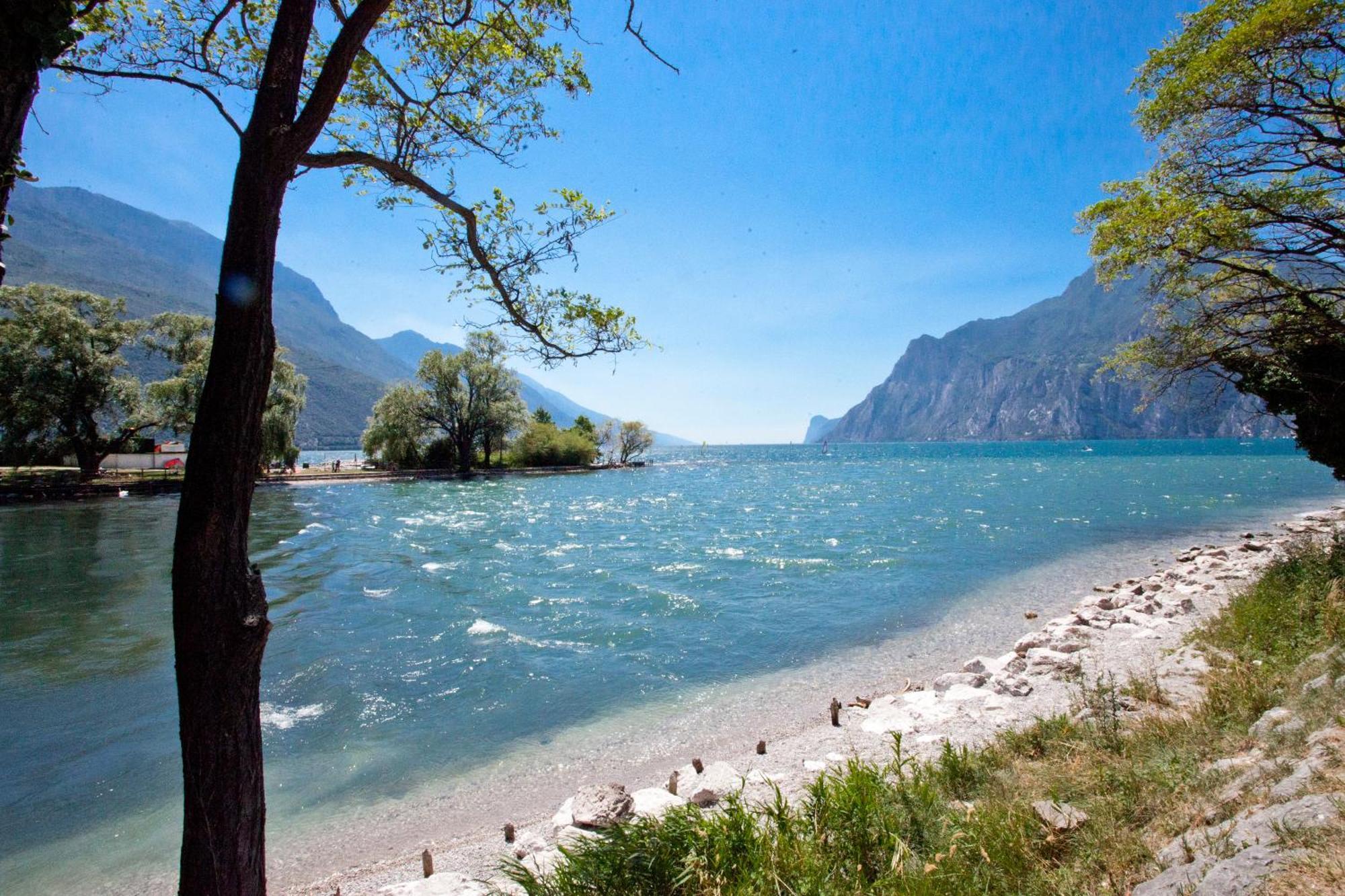 La Casa Di Lavinia Apartment Torbole Sul Garda Luaran gambar